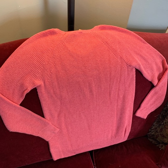 GAP  size M perfect summer sweater!☀️☀️☀️ - Picture 2 of 5